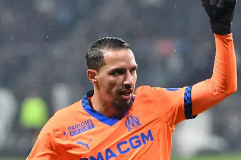 تقارير: مارسيليا يريد استمرار بن ناصر دون شرائه نهائيًا.. وموقف ميلان